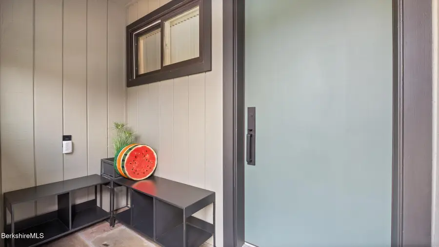 424 North Hemlock Ln, Williamstown, MA 01267 - #3