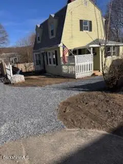 50 1/2 Williams St, North Adams, MA 01247