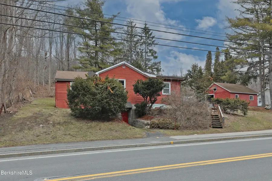 735 Cape St, Lee, MA 01238 - #2