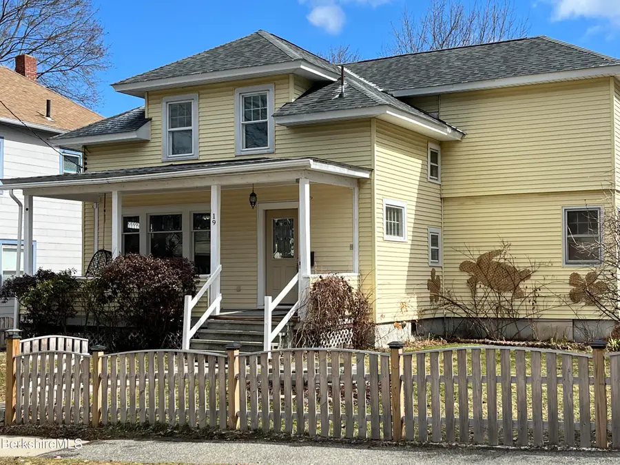 19 Commonwealth Ave, Pittsfield, MA 01201 - #2