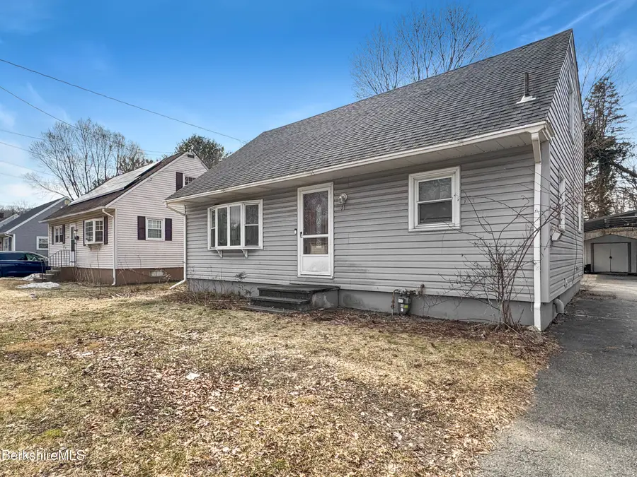 94 Crane Ave, Pittsfield, MA 01201 - #2