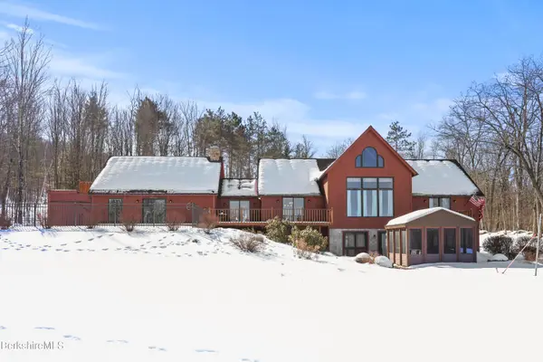 65 Johnny Cake Hill Rd, Petersburg, NY 12138