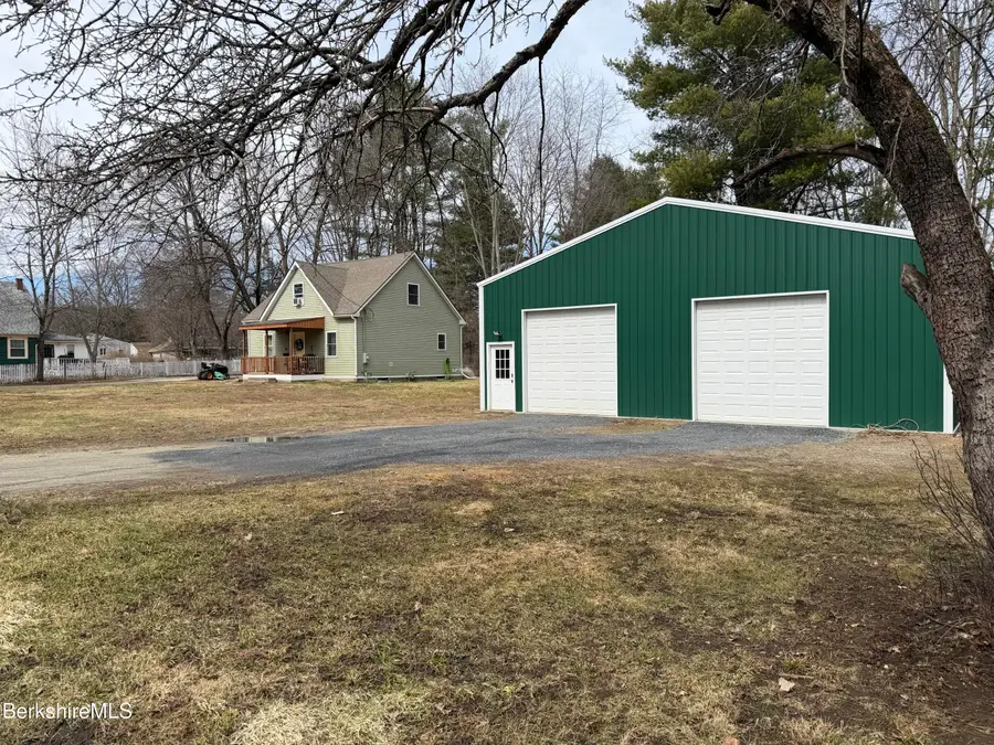 25 Grand Ave, Pittsfield, MA 01201 - #2