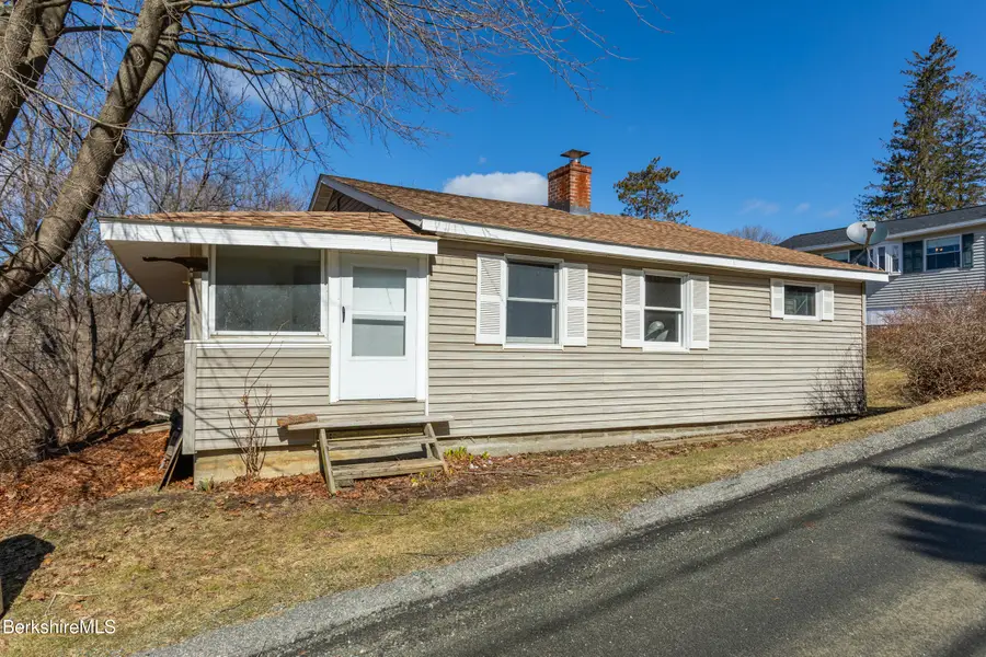 20 Profile St, Lanesborough, MA 01237 - #3