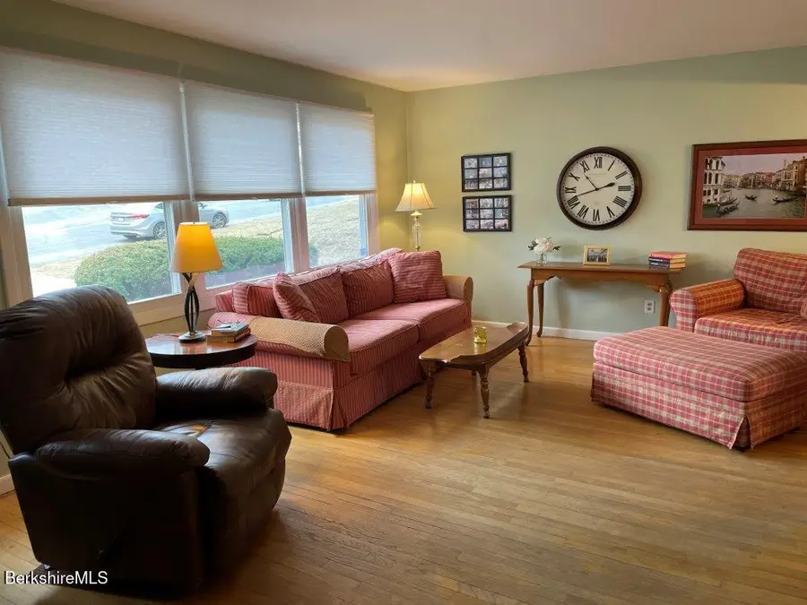 18 Morningview Dr, Pittsfield, MA 01201 - #2