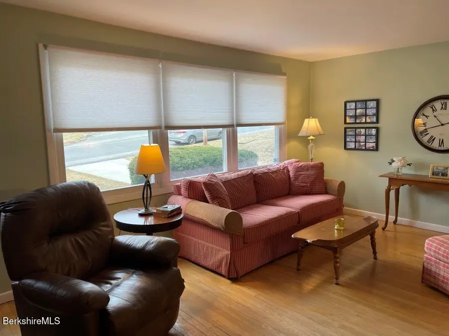 18 Morningview Dr, Pittsfield, MA 01201 - #3