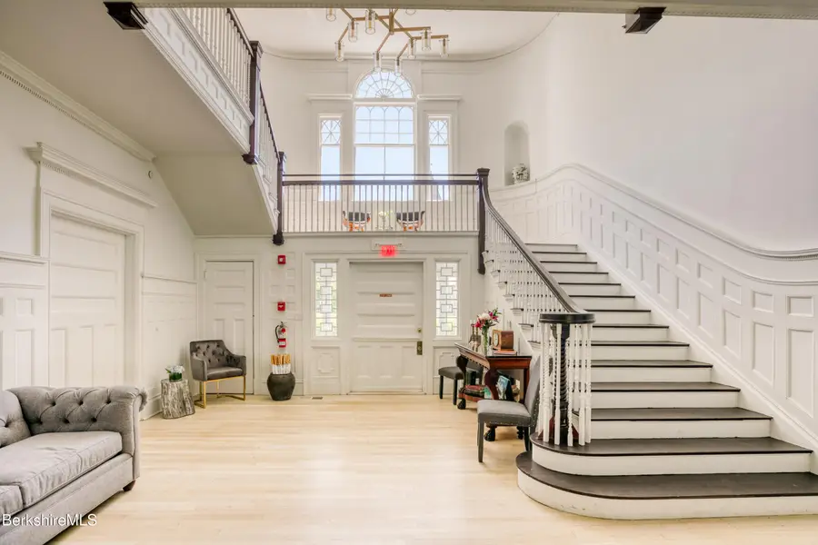 2 Kemble St, Lenox, MA 01240 - #3