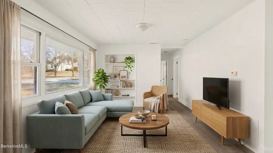 145 Jason St, Pittsfield, MA 01201 - #2