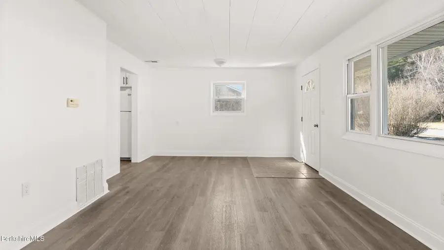 145 Jason St, Pittsfield, MA 01201 - #3