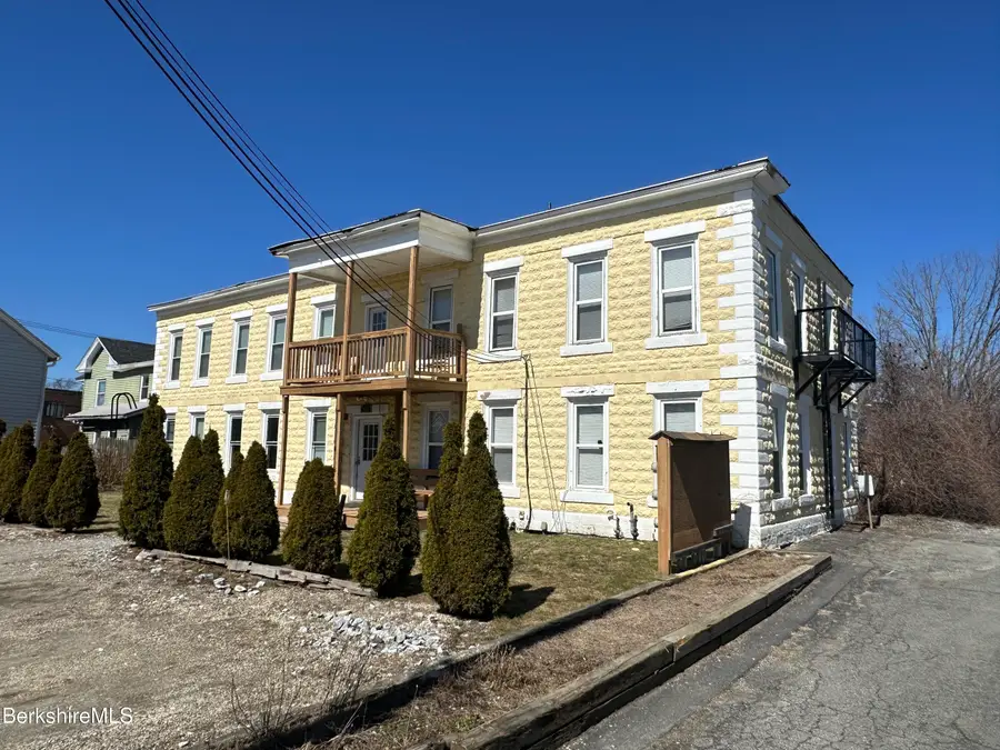 301-309 Fenn St, Pittsfield, MA 01201 - #2