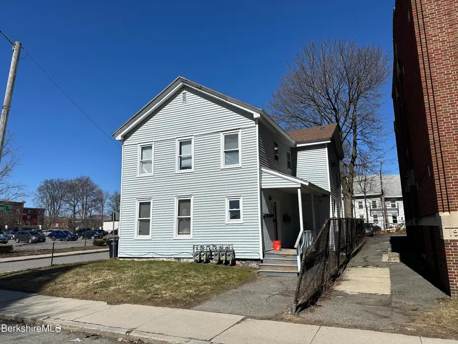 37 Melville St, Pittsfield, MA 01201 - #2