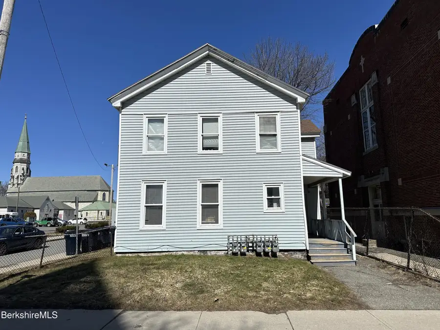 37 Melville St, Pittsfield, MA 01201 - #3