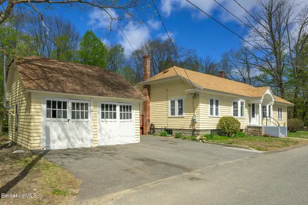 12 Riverfront St, Chester, MA 01011