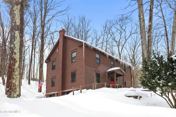 360 Housatonic St, Lenox, MA 01240