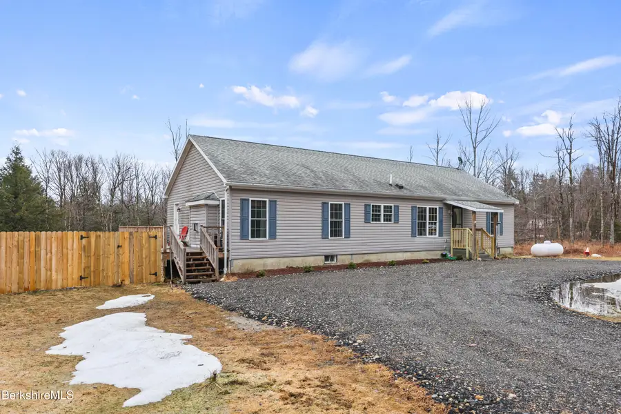 21 Kreutzer Rd, Peru, MA 01235 - #3