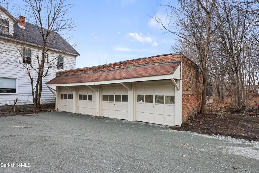 5-6 Monteleone Place, Pittsfield, MA 01201 - #3