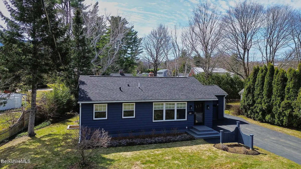 121 Berkshire Dr, Williamstown, MA 01267 - #1