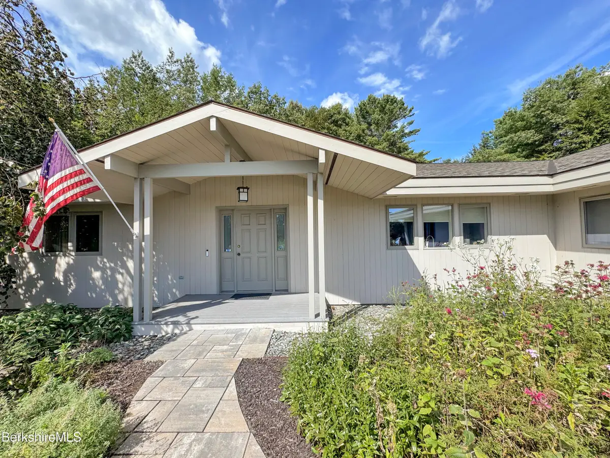 26 Westbrook Ter, Pittsfield, MA 01201 - #1