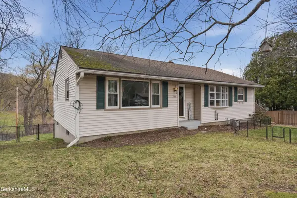 106 Ingalls Rd, Cheshire, MA 01225