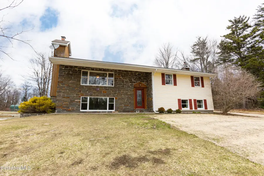 4 Birch Hill Rd, Peru, MA 01235 - #3