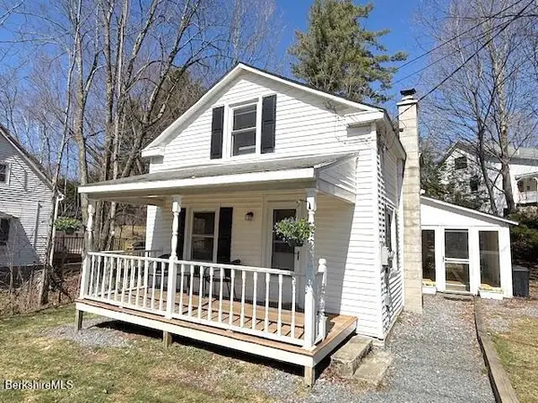 33 Hancock Rd, Williamstown, MA 01267