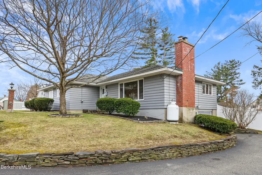 55 Crystal St, Pittsfield, MA 01201 - #3