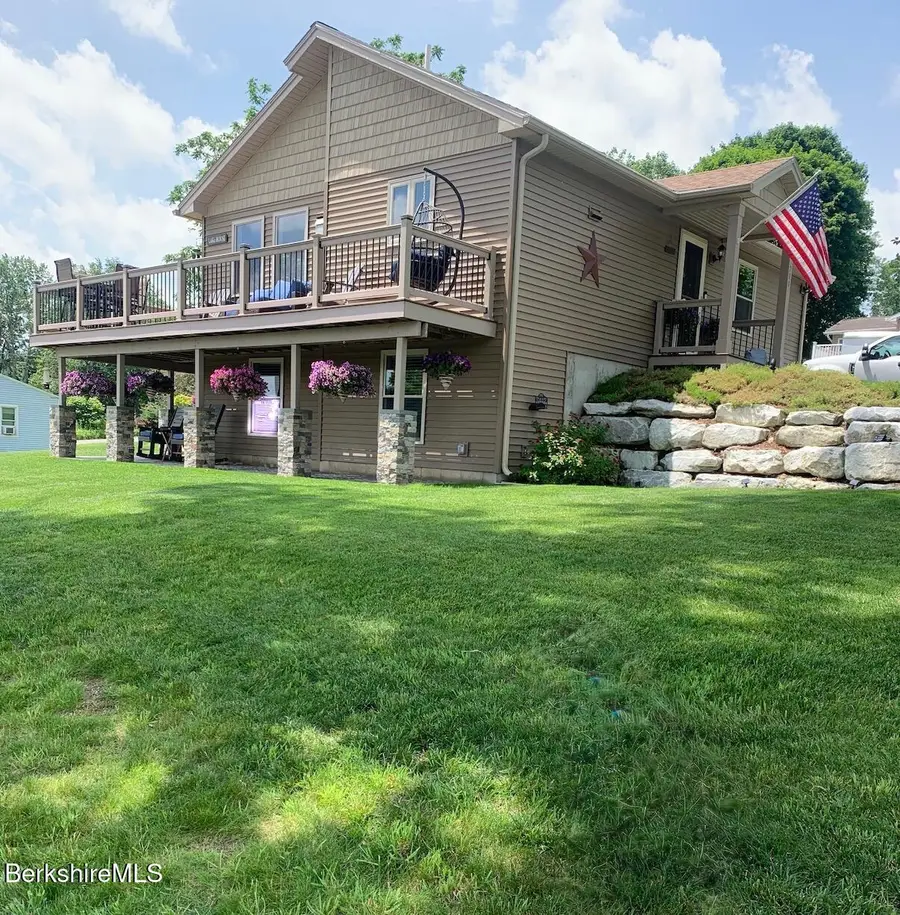 200 Narragansett Ave, Lanesborough, MA 01237 - #2