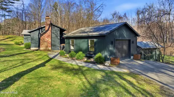 76 Prospect Lake Rd, Egremont, MA 01230