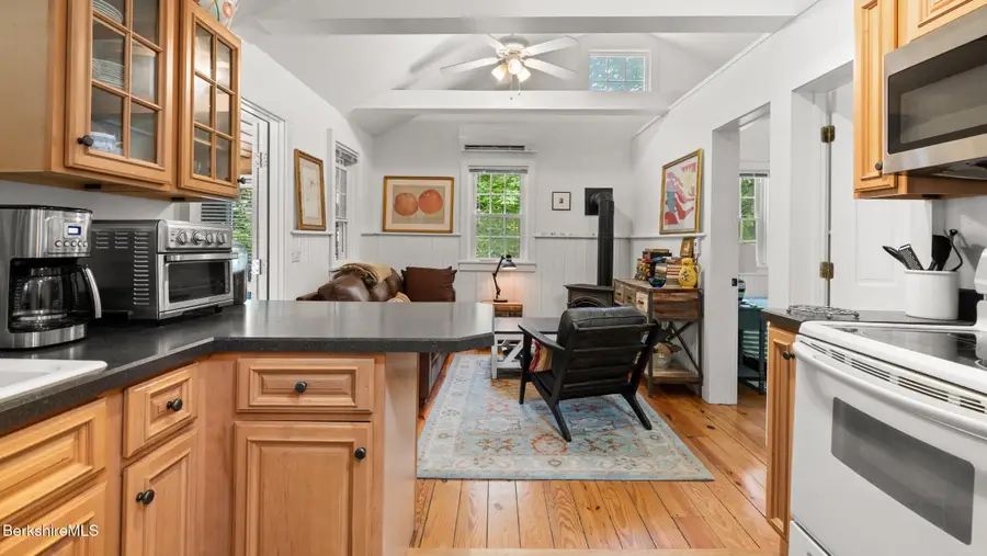 25 Pine St, New Marlborough, MA 01230 - #2