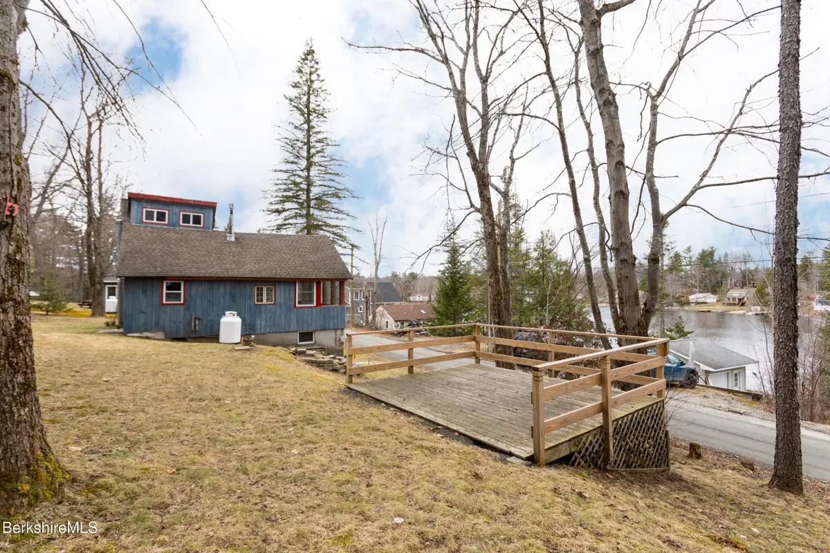 19 Cove Ln, Hinsdale, MA 01235 - #1