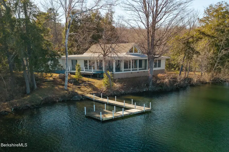 122 Blythewood Dr, Pittsfield, MA 01201 - #2