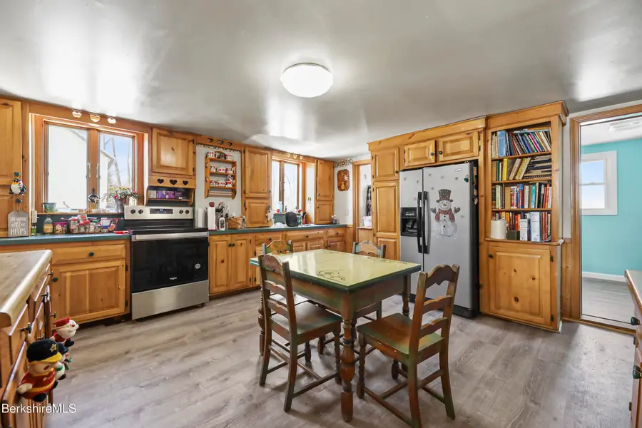 26 Crosier Ave, Pittsfield, MA 01201 - #3