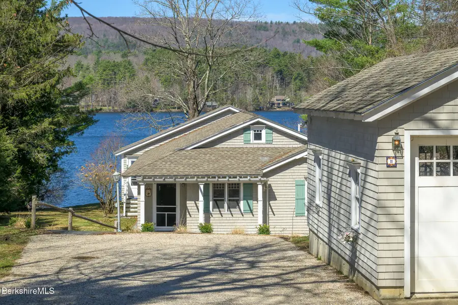 11 Mahkeenac Ter, Stockbridge, MA 01262 - #2
