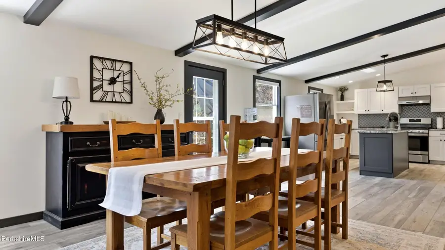 4 Fox Meadow Ln, Stockbridge, MA 01262 - #3