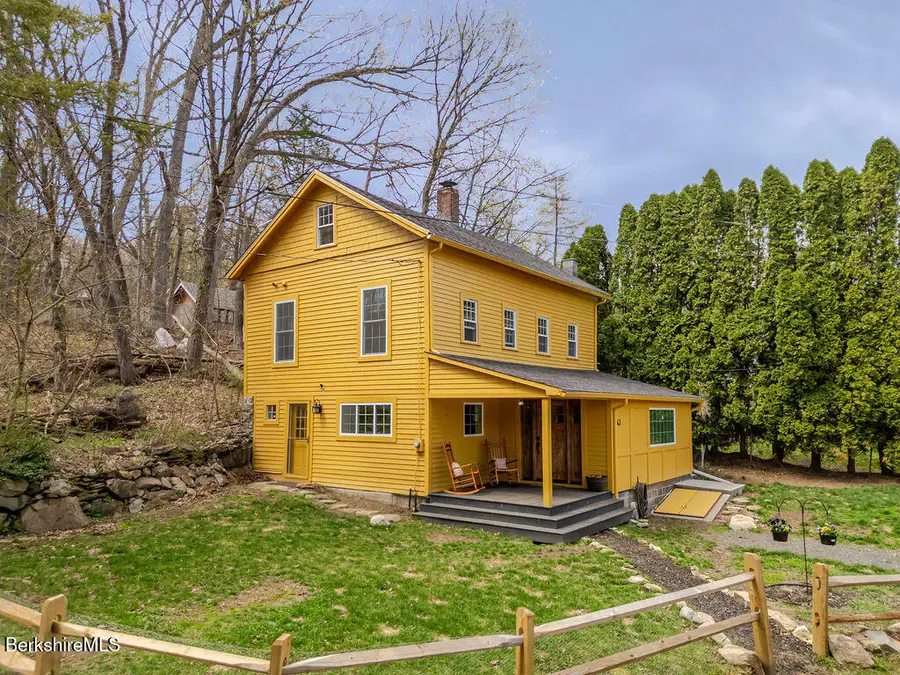 43 Hart St, Housatonic, MA 01236 - #3