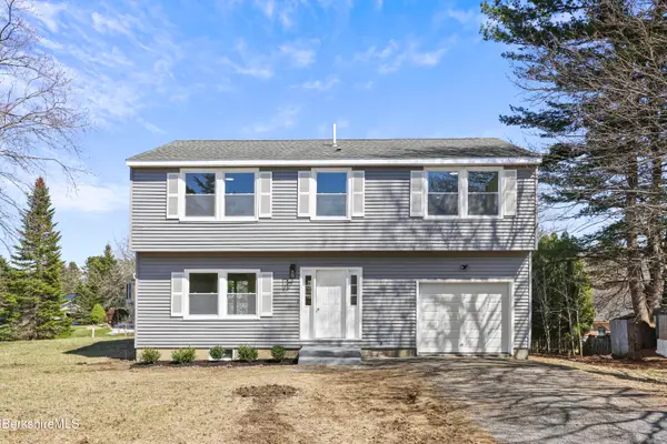 14 Donovan St, Pittsfield, MA 01201