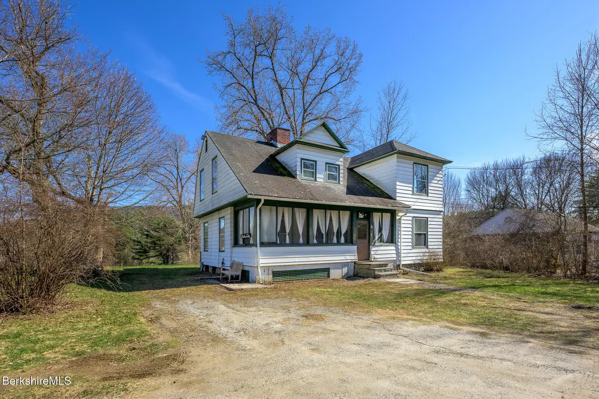 6 East St, Stockbridge, MA 01262 - #1