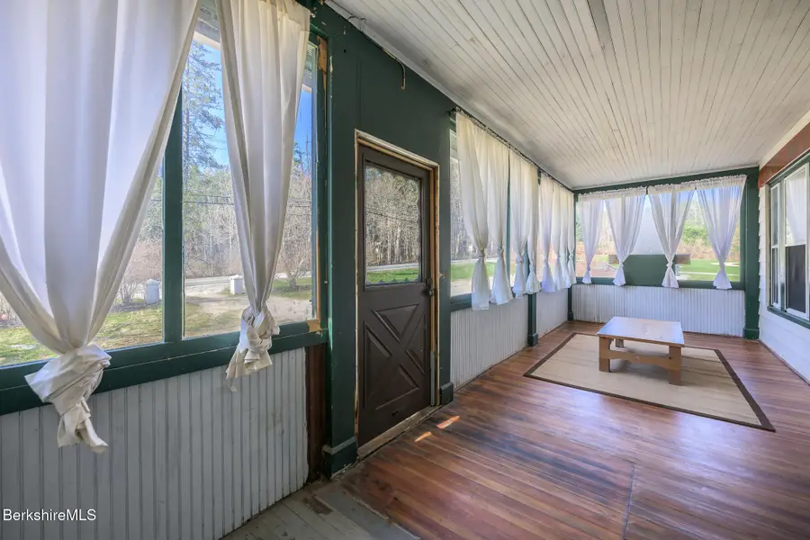 6 East St, Stockbridge, MA 01262 - #3