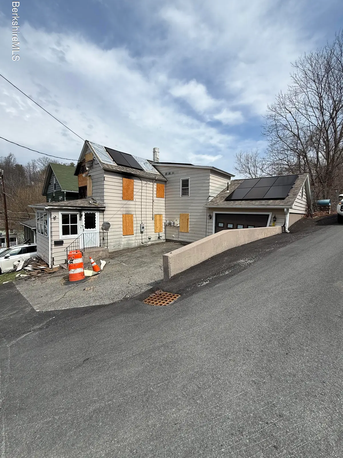 82 Dublin St, Lee, MA 01238 - #1