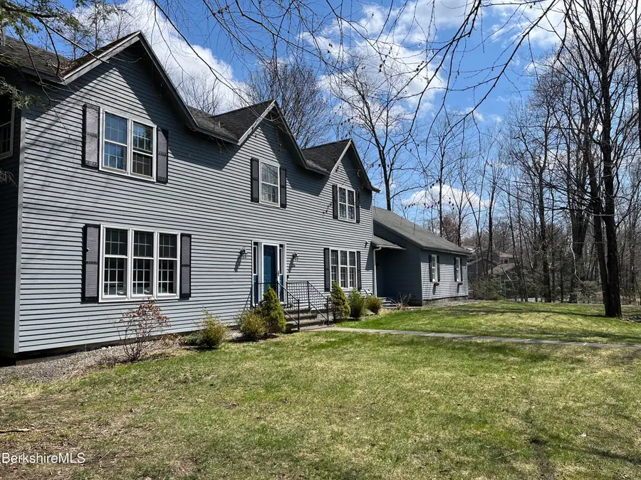 36 Dunmore Ct, Lenox, MA 01240 - #3