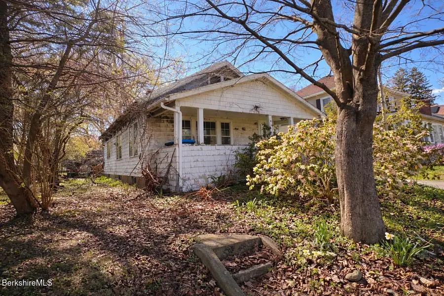 11 Allengate Ave, Pittsfield, MA 01201 - #2