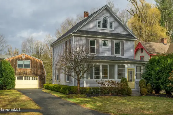 11 Sergeant St, Stockbridge, MA 01262
