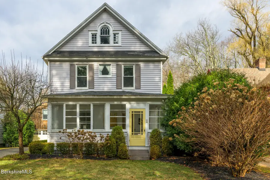 11 Sergeant St, Stockbridge, MA 01262 - #2