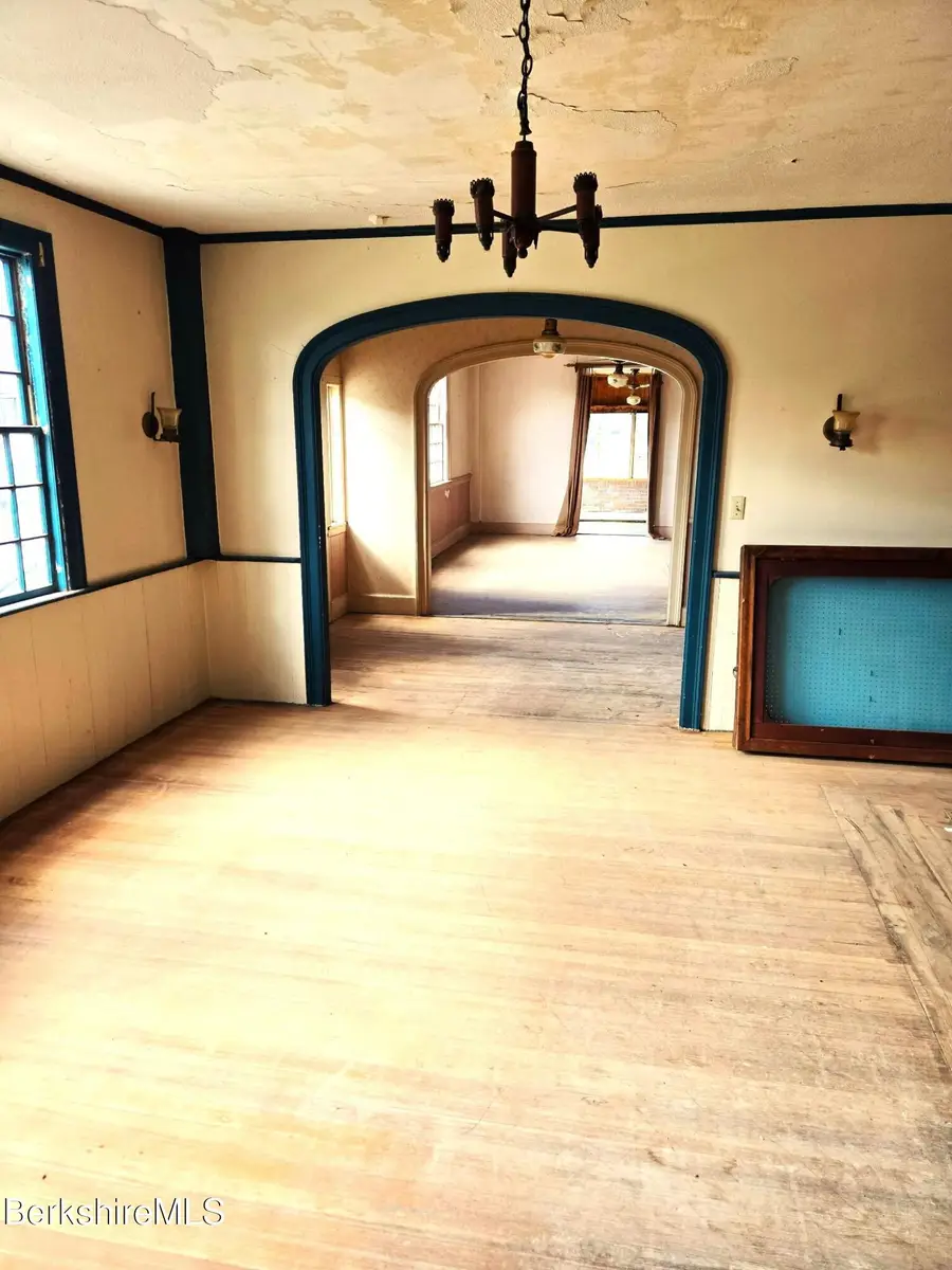 107 Main St, Charlemont, MA 01339 - #3