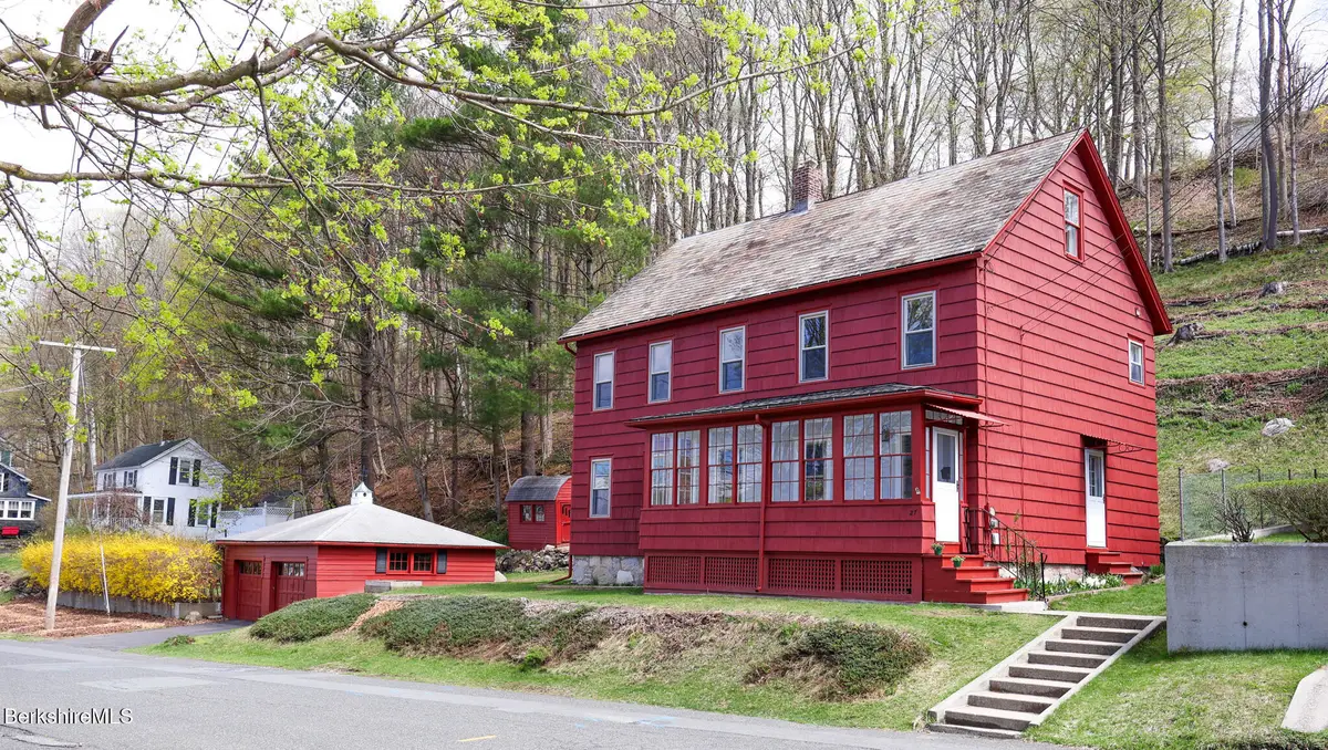 27 Richmond Ln, Adams, MA 01220 - #1