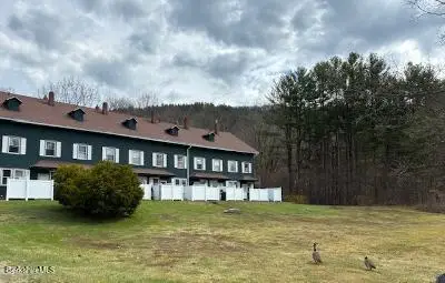 360 Park St #4, Great Barrington, MA 01236