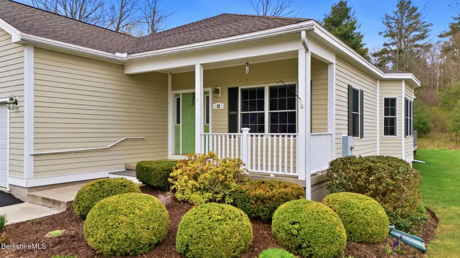 32 Aspen Way, Pittsfield, MA 01201 - #3