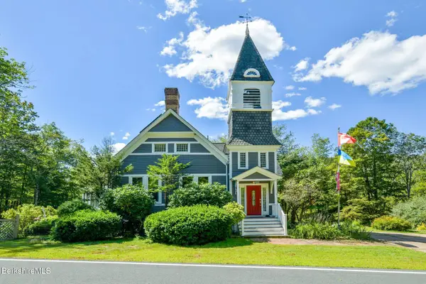 113 North Blandford Rd, Blandford, MA 01008