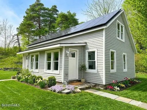 54 Division St, Great Barrington, MA 01230 - #1