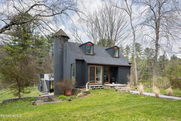 856 Barnum St, Sheffield, MA 01257